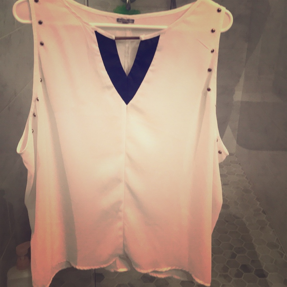 Charlotte Russe Medium Keyhole Top